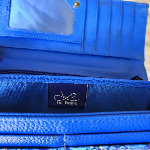 Leah Dorion Women's Wallet - Picture 2 of 4